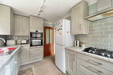 2 Chestnut Court, Exeter, EX2 8XY