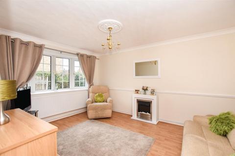 3 bedroom semi-detached house for sale, Downleaze, South Woodham Ferrers, Chelmsford