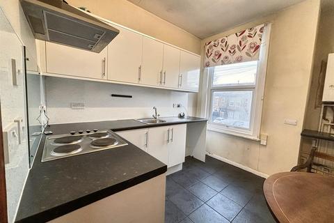 1 bedroom flat to rent, Park Road, Peterborough