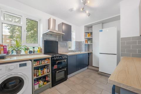 3 bedroom flat for sale, Trinity Gardens, SW9