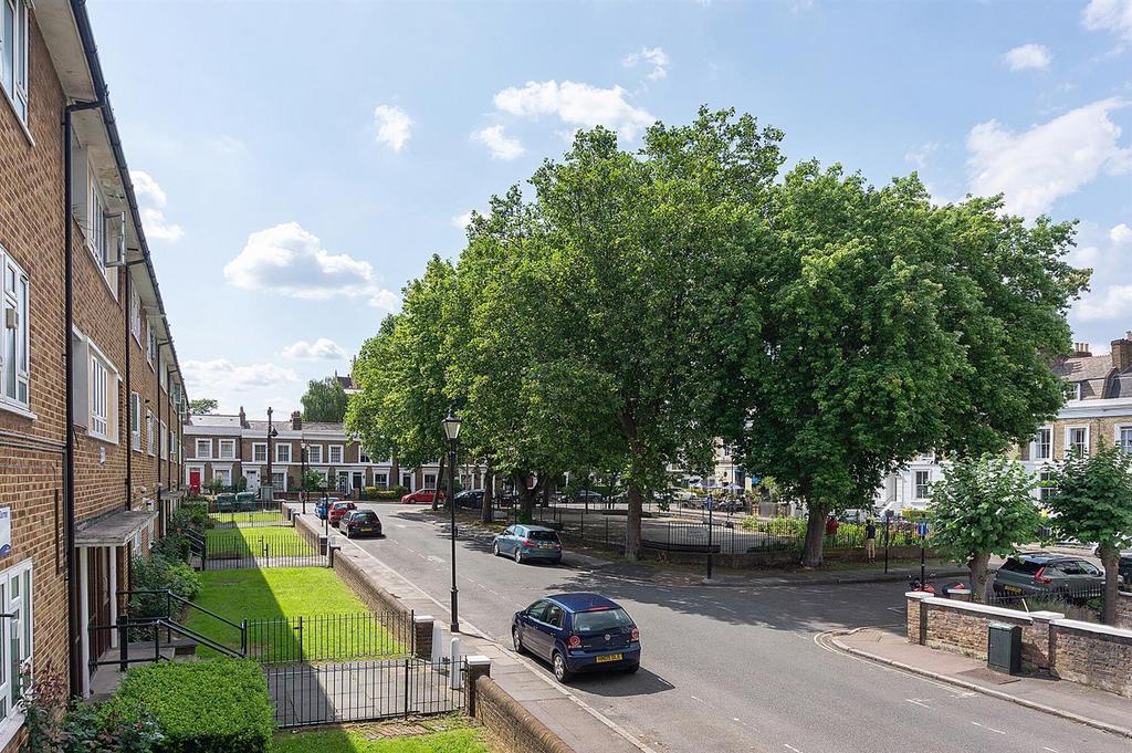 Trinity Gardens Square (3).jpg