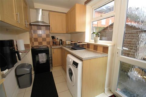 2 bedroom maisonette to rent, Edward Road, Alton, Hampshire, GU34