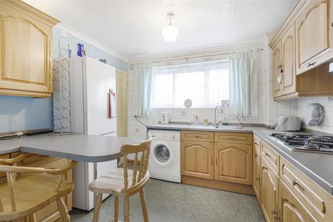 2 bedroom semi-detached house for sale, Strand Close, Meopham, Gravesend