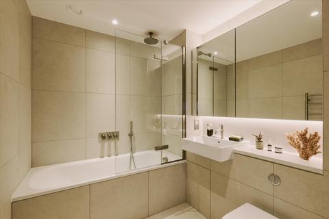 undefined, New Drum Street, London, E1
