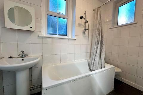 1 bedroom flat to rent, Temple Dwellings, Temple Street, London