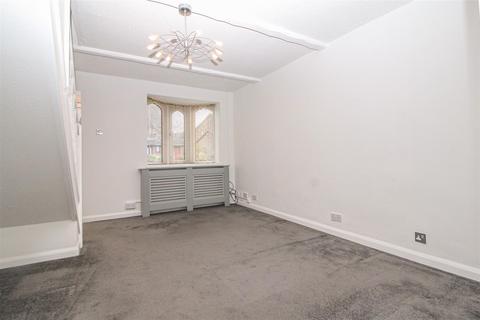 2 bedroom house to rent, Stuart Court, Kingston Park, Newcastle Upon Tyne