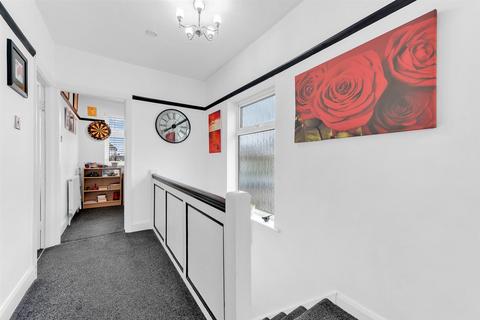 118 Greenview Avenue, Beckenham, BR3 3RU