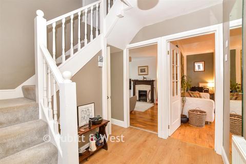 undefined, Gladys Avenue, Cowplain, Waterlooville, Hampshire