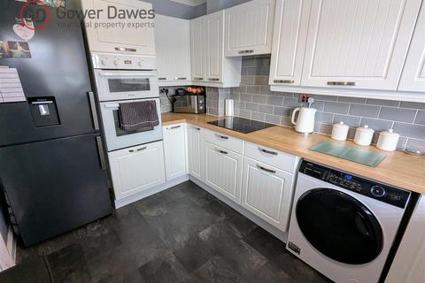 2 bedroom terraced house for sale, St Johns Road, Chadwell St.Mary