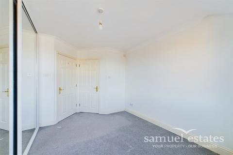 2 bedroom flat to rent, Montague Road, South Wimbledon, SW19