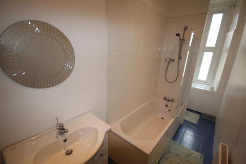 2 bedroom flat to rent, Dumbarton Road, Glasgow, G11