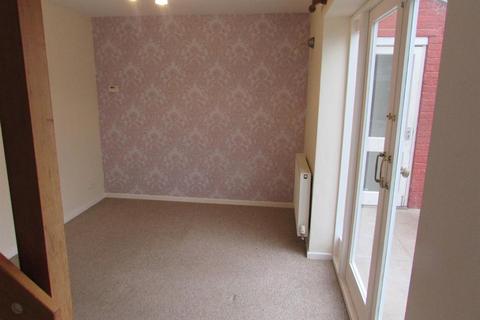 3 bedroom detached house to rent, Loughshaw, Wilnecote, Tamworth