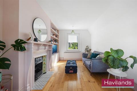 2 bedroom flat for sale, Lytton Avenue, London