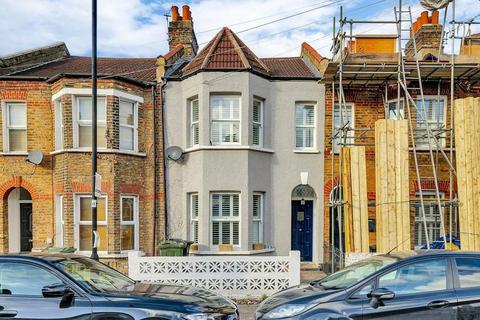 3 bedroom terraced house for sale, Hambro Road, London SW16