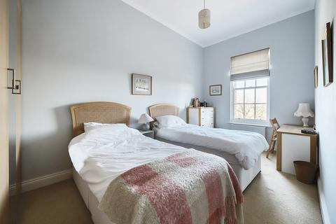 3 bedroom flat for sale, Alison Way, Winchester, Hampshire, SO22