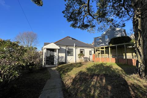 3 bedroom detached house for sale, Llwynmawr Road, Sketty SA2