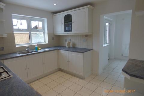 4 bedroom detached house to rent, Lubenham Hill, Market Harborough