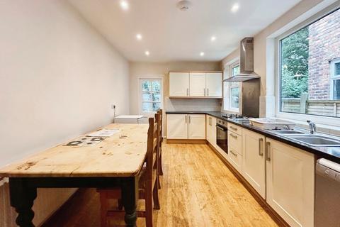 4 bedroom terraced house to rent, Richmond Road, Manchester, Greater Manchester, M14