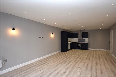 2 bedroom apartment to rent, High Street, Alton, Hampshire, GU34