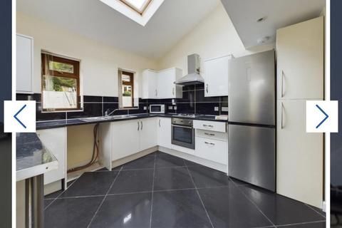 3 bedroom detached house to rent, 10004 Queens Road, Bishopsworth, Bristol