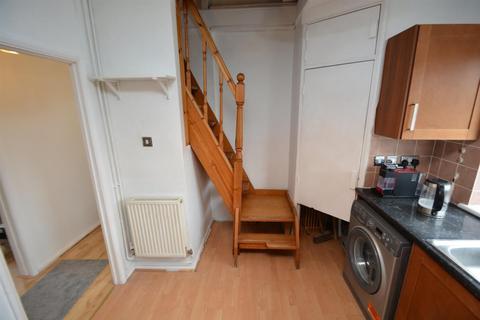 2 bedroom maisonette to rent, Haydock Avenue, Northolt, UB5 4AW