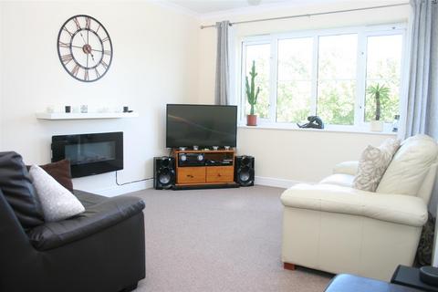 2 bedroom flat to rent, Waterside, Longford, Coventry