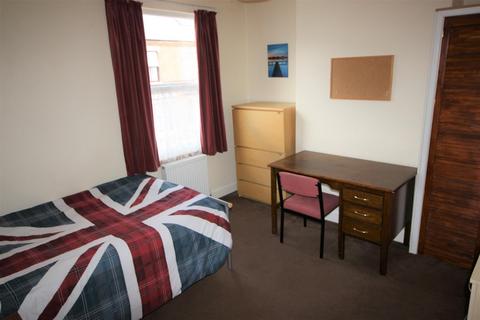 undefined, *£110pppw Excluding Bills* Midland Avenue, Lenton, NG7 2FD