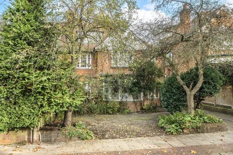 1 bedroom flat for sale, Ferncroft Avenue, London NW3