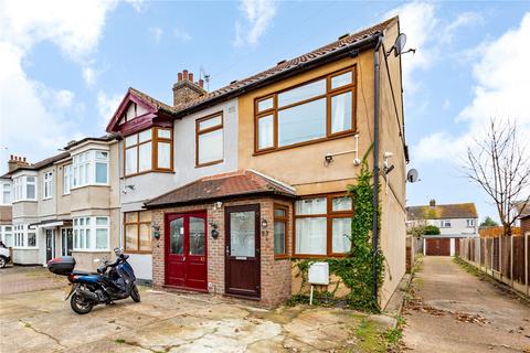 2 bedroom end of terrace house for sale, Crowlands Avenue, Romford, RM7