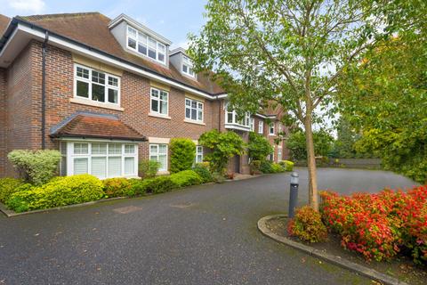 2 bedroom apartment to rent, Rectory Road, Wokingham, RG40