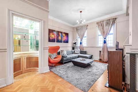 2 bedroom flat for sale, Baker Street, Marylebone