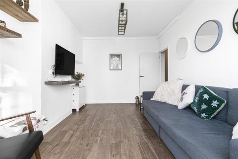44 Hillview Road, Sutton, SM1 3NT