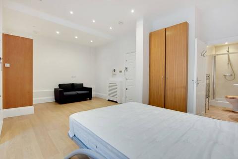 Studio to rent, Draycott Place, Sloane Square, London, SW3