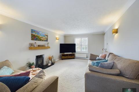 4 bedroom detached house for sale, Henley Close, Maidenbower RH10