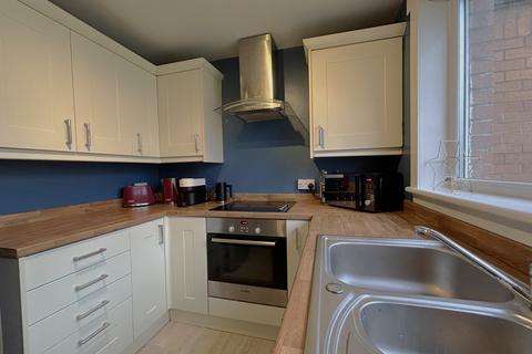 3 bedroom flat to rent, Alexandra Court, Glasgow G31