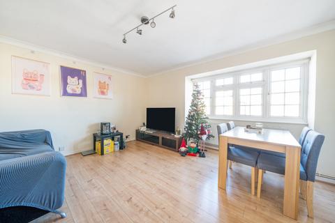 5 Sutton Court, London, W5 3PG