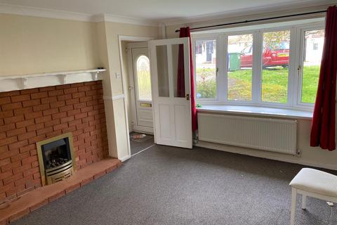 3 bedroom house to rent, Hednesford Road, Heath Hayes, Cannock