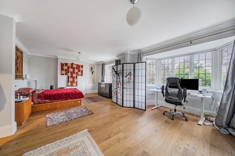 undefined, Hampstead Garden Suburb N2