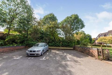 Parking to rent, Abbeyfields Close-Parking