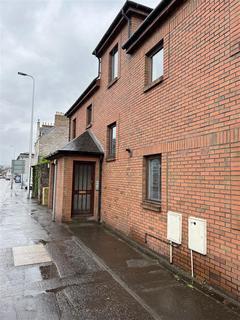 2 bedroom flat to rent, Main street, Perth