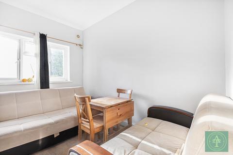 2 bedroom flat for sale, Elm Park Road, N21