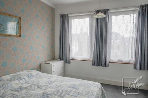 2 bedroom house for sale, Springhead Road, Northfleet, Gravesend