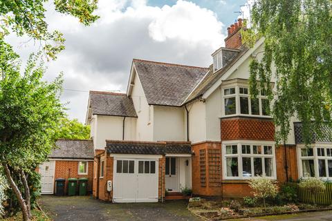 4 bedroom semi-detached house for sale, Dovedale Road, Stoneygate, LE2