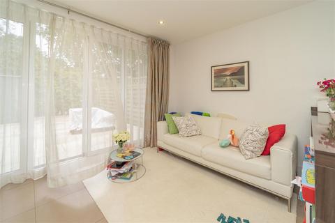 4 bedroom terraced house to rent, Emerald Square, London, SW15