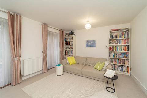 4 bedroom terraced house to rent, Emerald Square, London, SW15