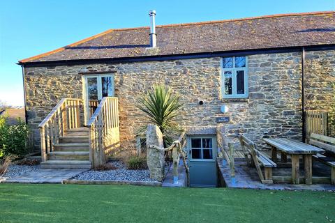 3 bedroom barn conversion to rent, Tregavethan, Truro