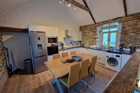 3 bedroom barn conversion to rent, Tregavethan, Truro