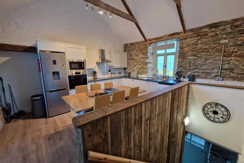 3 bedroom barn conversion to rent, Tregavethan, Truro