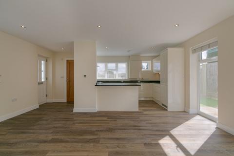 29 Cherry Tree Road, Milford, Godalming, GU8 5AX