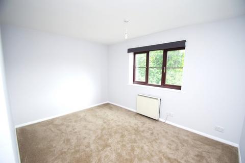 1 bedroom flat to rent, Dellfield Court, Hempstead Road, WATFORD, WD17